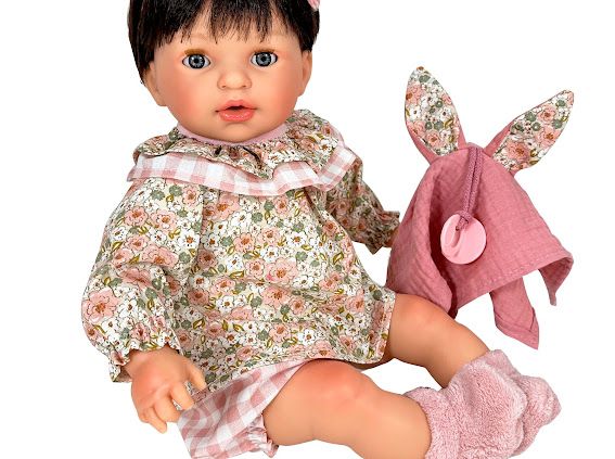 Muñeca española "Noa Flores"