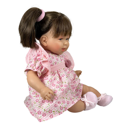 Muñeca española "Little Susy Flowers Morena"