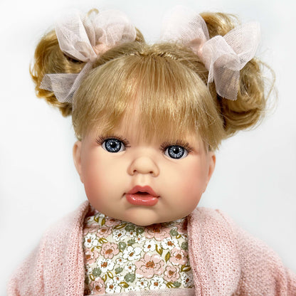 Muñeca española "Tita Spring Rubia"