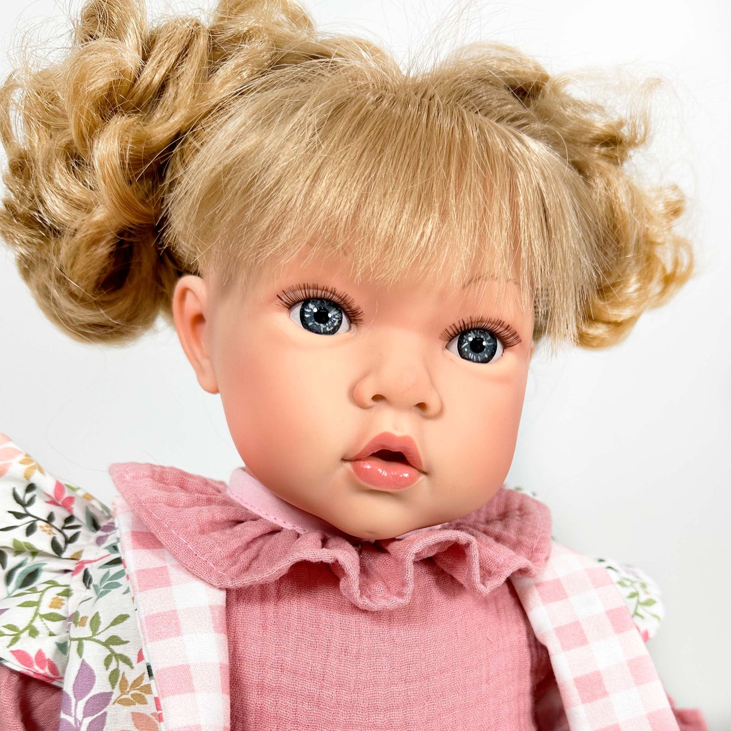 Muñeca española "Rafaela Tutú"