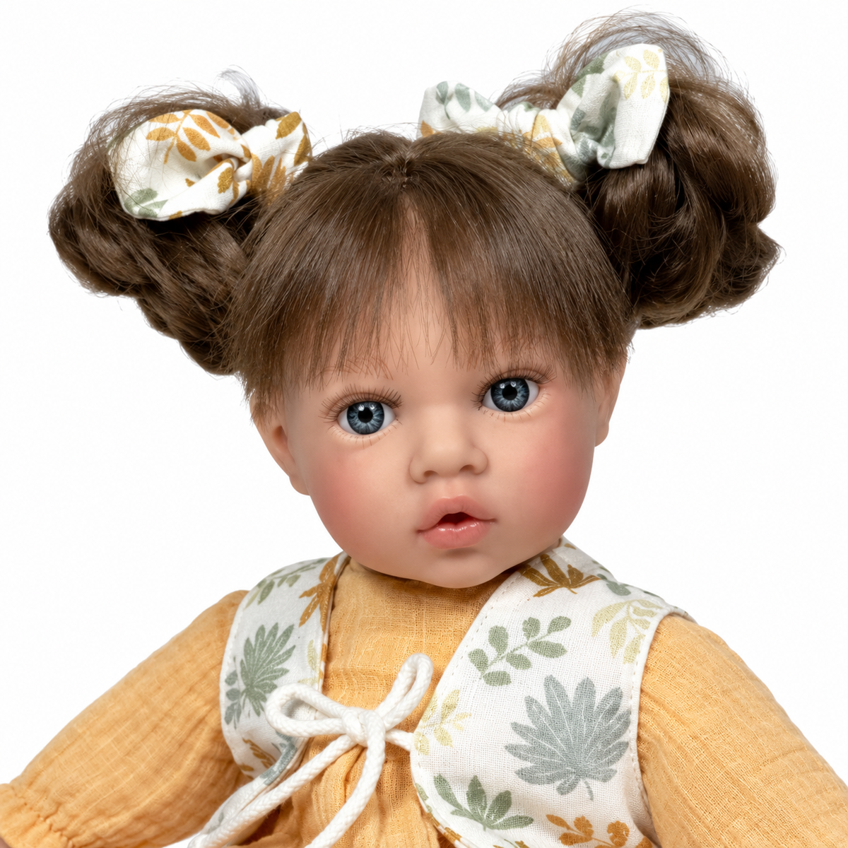 Muñeca española Little Susette morena