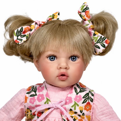 Muñeca española Little Susette Rubia