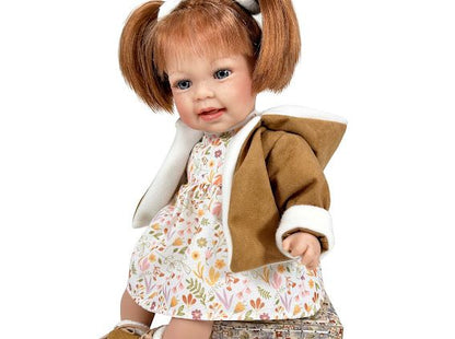Muñeca española "Little Amelia Colorina"
